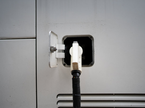 电动巴士充电站图片下载