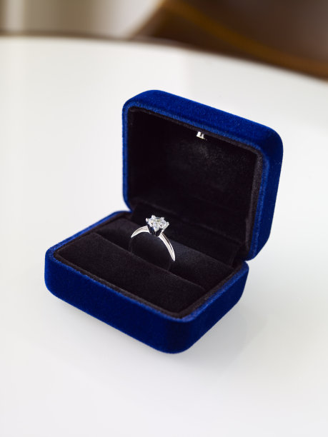 钻石戒指图片下载