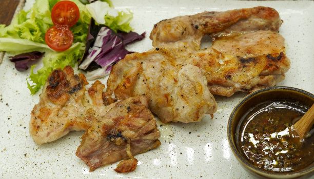 地中海餐厅的烤鸡图片下载