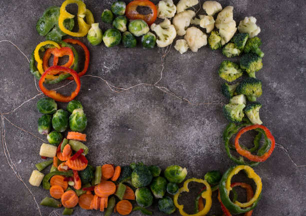 不同的冷冻蔬菜。食品存储。图片下载