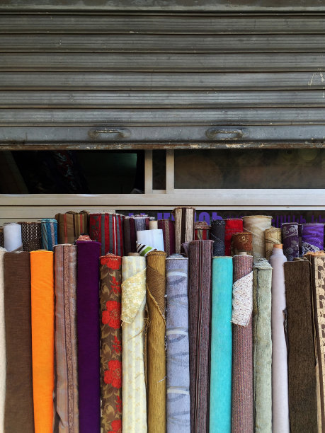 街道上的条纹细节图片下载