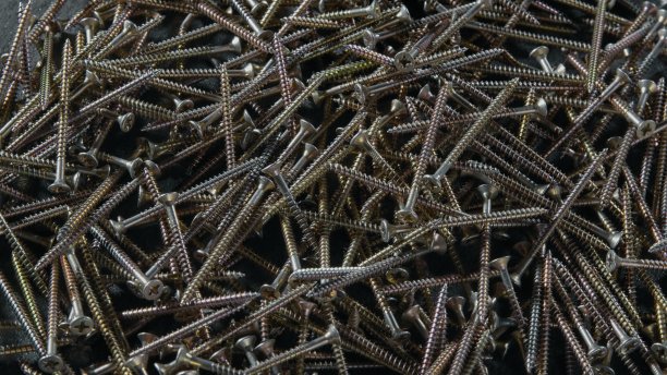堆自攻螺钉-靠近图片下载