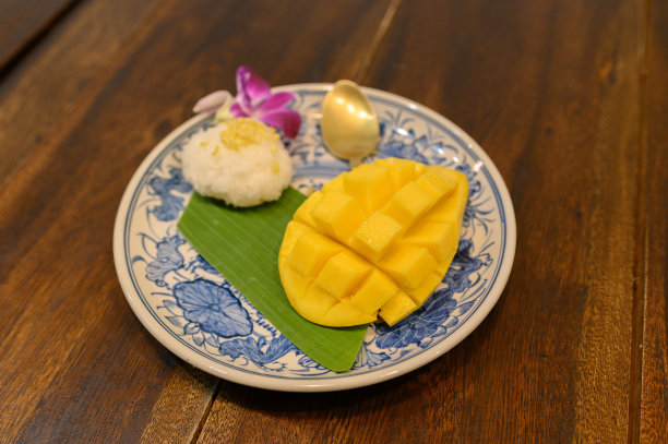 配以芒果作为甜点图片下载