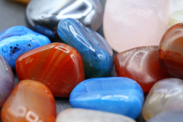 圆形美丽多彩的天然石材图片下载