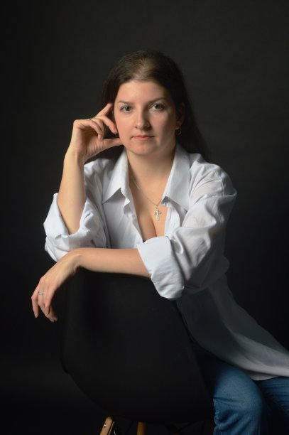 一个女孩的肖像图片下载