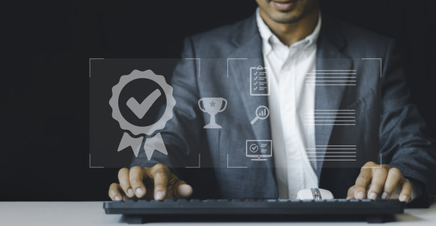 参加证书、问卷、评估、在线调查考试在考试中选择正确答案，填写在线调查表格。回答测试问题。图片下载