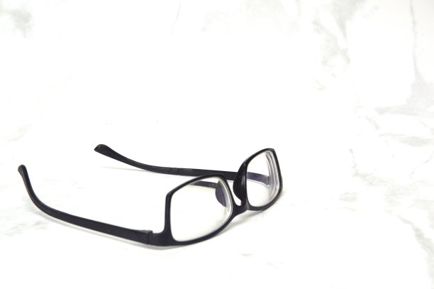 眼镜框图片下载