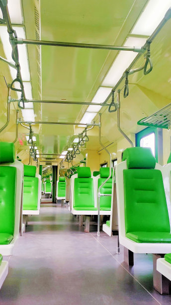 通勤列车乘客座位图片下载