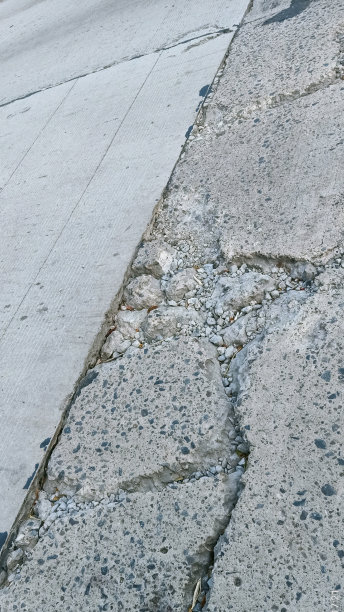 混凝土道路损坏图片下载