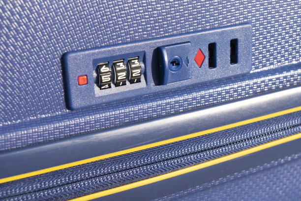 密码锁特写。密码锁上的数字。箱子上有密码锁。图片下载