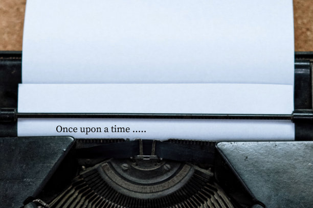 “从前……“经典打字机上的文字图片下载