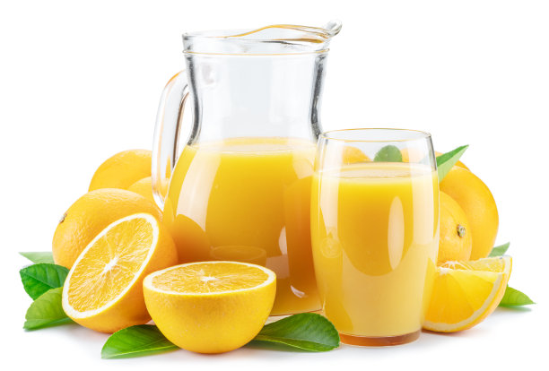 白色背景下，橙色果实和新鲜橙汁分离。图片下载