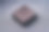黑色纸盒在黑暗的背景，模型。黑色礼盒模型在黑色背景，豪华包装盒为优质产品。图片下载