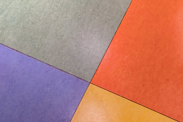 四个彩色地板连接在一起图片下载