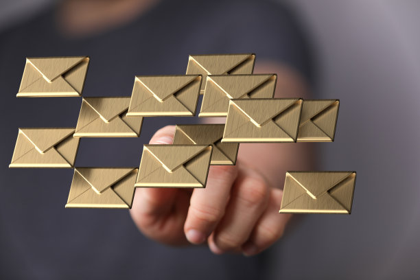 人手显示网络通信与电子邮件符号图片下载