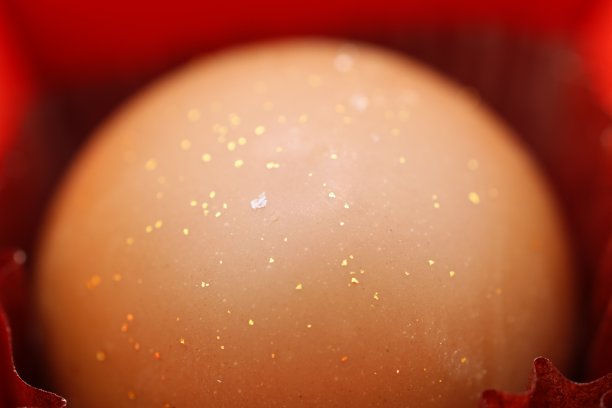 令人垂涎欲滴的彩色巧克力特写图片下载