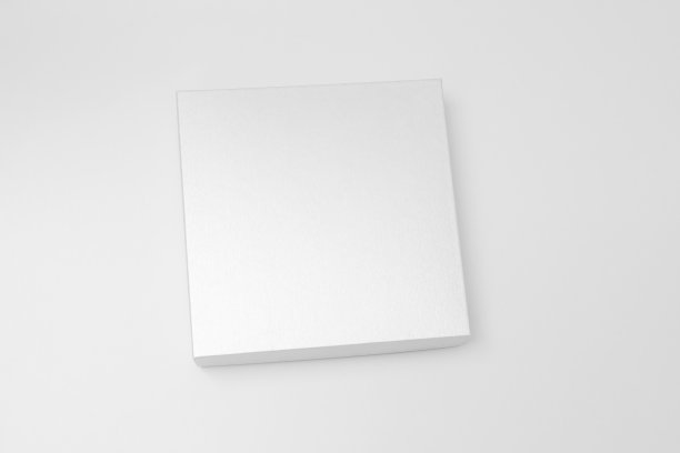 白色纹理的盒子，白色背景上的礼物模型。高分辨率照片。空白白色产品包装盒实物模型。容器，白色包装模板。纸箱。图片下载