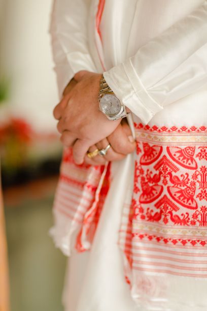 带着金表和戒指的男人图片下载