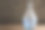 一个蓝色玻璃做的旧瓶子。图片下载