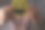 特写一个人举着黄色笑脸在他面前，企业招聘图片下载