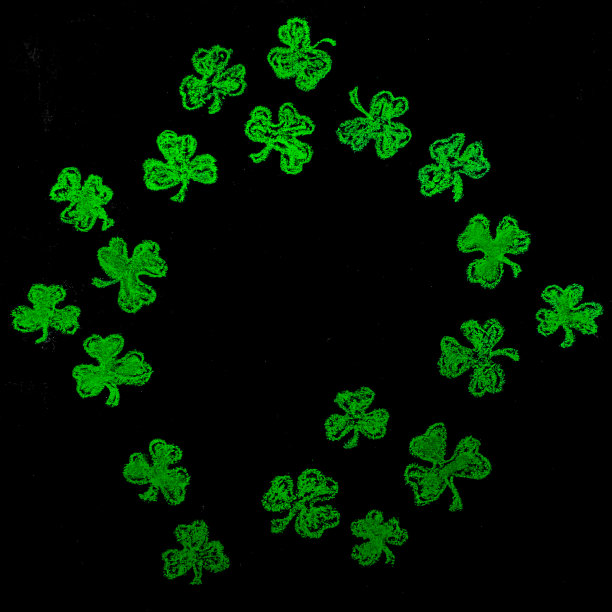 圣帕特里克节的绿色三叶草图片下载