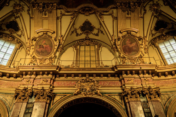 都灵的意大利巴洛克式教堂内部图片下载