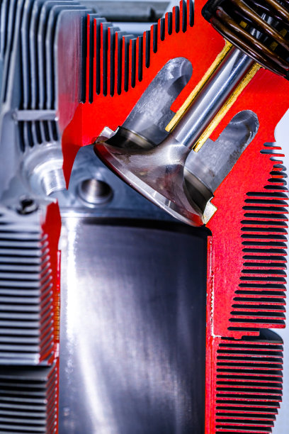 靠近旧的发动机图片下载