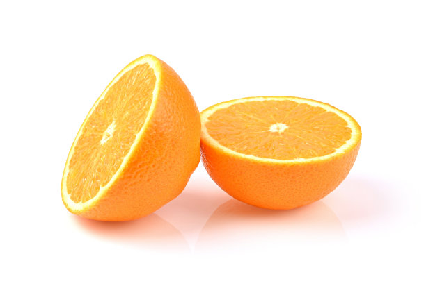 一半橙色孤立在白色背景上图片下载