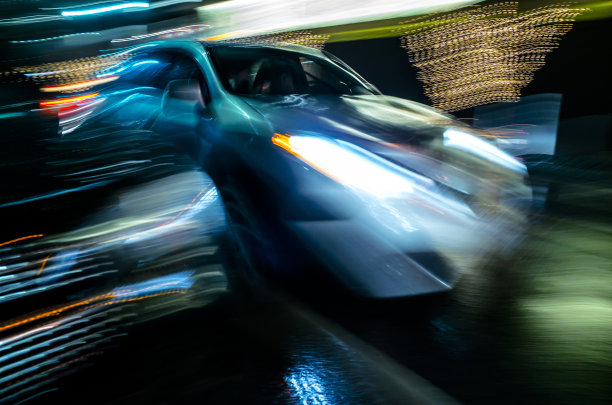 多伦多的夜间交通图片下载