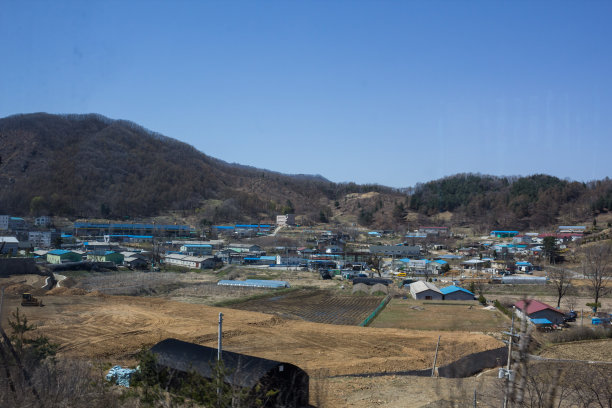 从汽车上看首尔市景图片下载