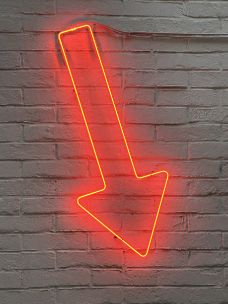 霓虹灯红色箭头标志图片下载