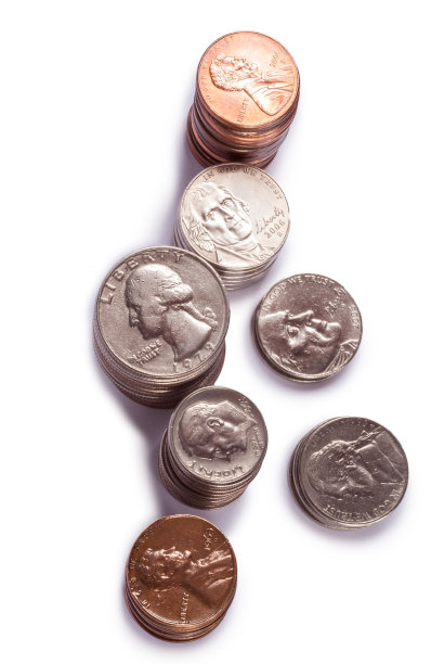 白底硬币堆图片下载