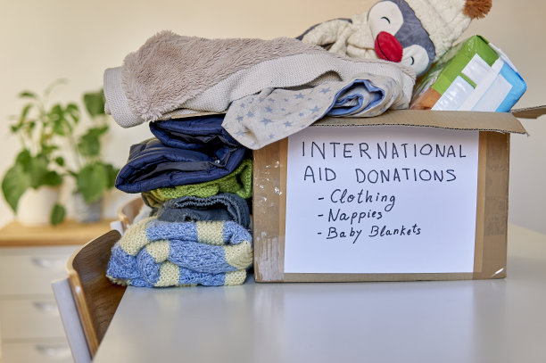 自然灾害捐款箱。国际人道主义援助图片下载