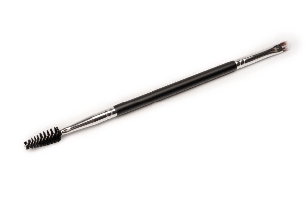 白色背景上的眉毛刷。图片下载