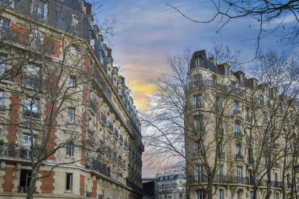 冬天的巴黎，美丽的建筑图片下载