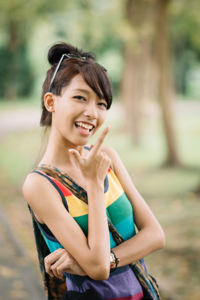 可爱苗条的泰国女友图片下载