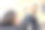 在意大利佛罗伦萨拍摄的摄影师女性无聚焦背景照片。50mm镜头图片下载