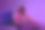 照片中穿着白色西装的男子在夜间办公室的电脑旁思考新的网络安全项目图片下载