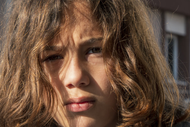 可爱男孩的肖像图片下载