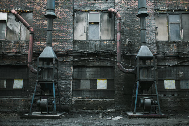 旧的工厂。抽象的垃圾背景图片下载
