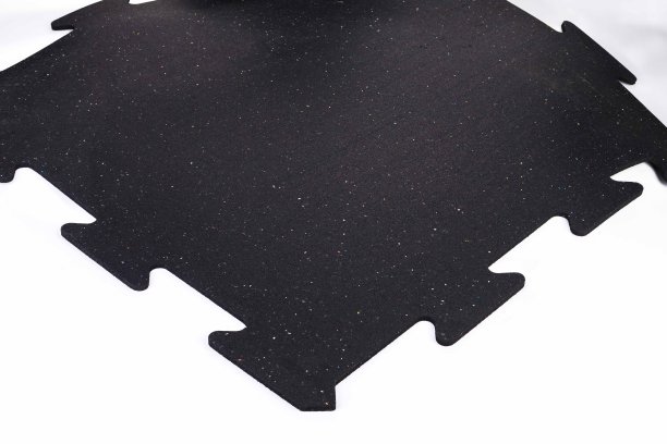 健身房白色地板垫图片下载