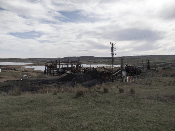 海边的老工厂图片下载