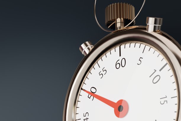 秒表隔离在黑暗背景。图片下载