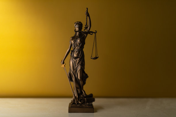 正义和法律女神忒弥斯的雕像图片下载