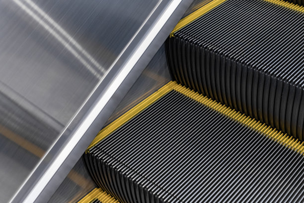 商场里的自动扶梯图片下载