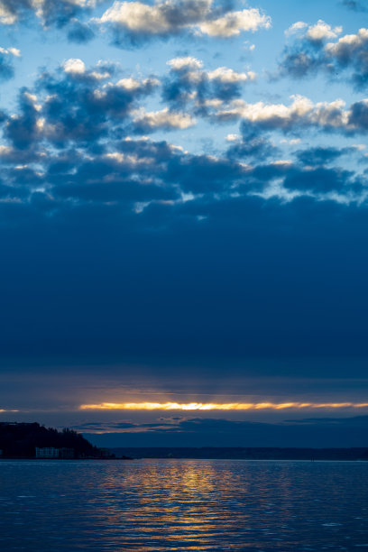 普吉特湾海滨日落图片下载