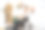 学生们正在一所拥有标准厨房和齐全设备的烹饪学院学习烹饪。并请专业厨师作为培训师。图片下载