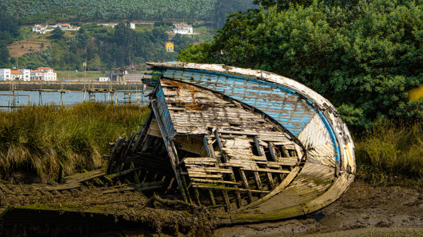 被遗忘的船图片下载
