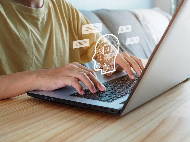 与人工智能聊天一位正在讨论市场分析的男士。图片下载