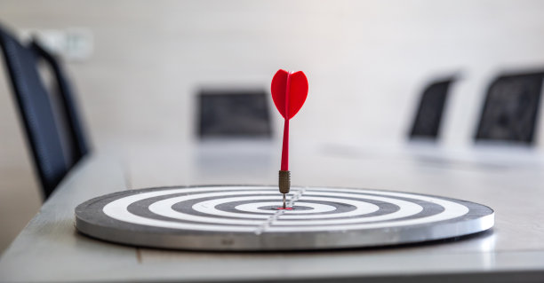 靶心是企业的目标，创业的理念是更好地开展新业务，目标营销和企业成功。图片下载